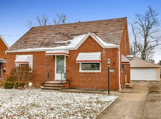 1239 Churchill Rd, Lyndhurst, OH 44124