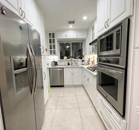 5th image of 2601 Voorhies Ave