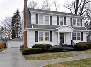 1017 N Eagle St, Naperville, IL 60563