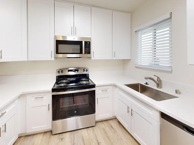 121 Malan St #1 — Photo 14
