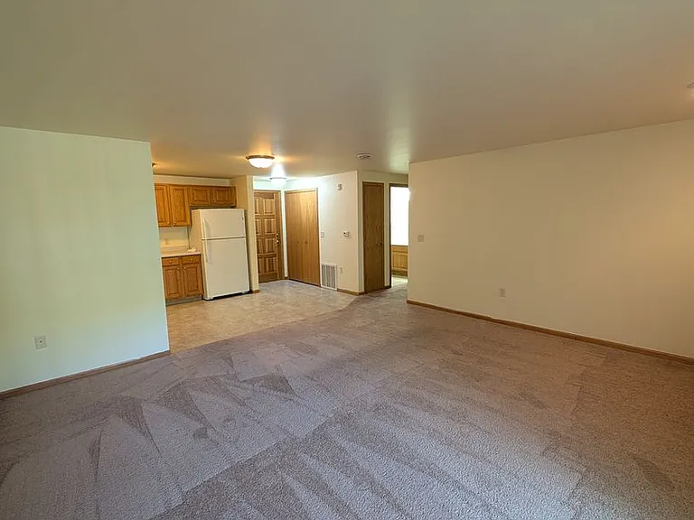 Pheasant Run Apartments — Photo 30