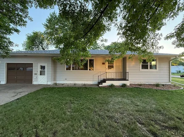 741 Juniper St, Alexandria, SD 57311