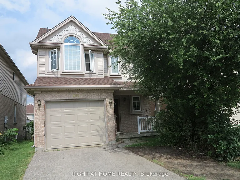 692 Oakcrossing Rd — Photo 1