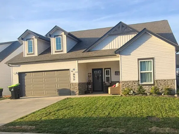 652 Alvin Rd, Clarksville, TN 37042