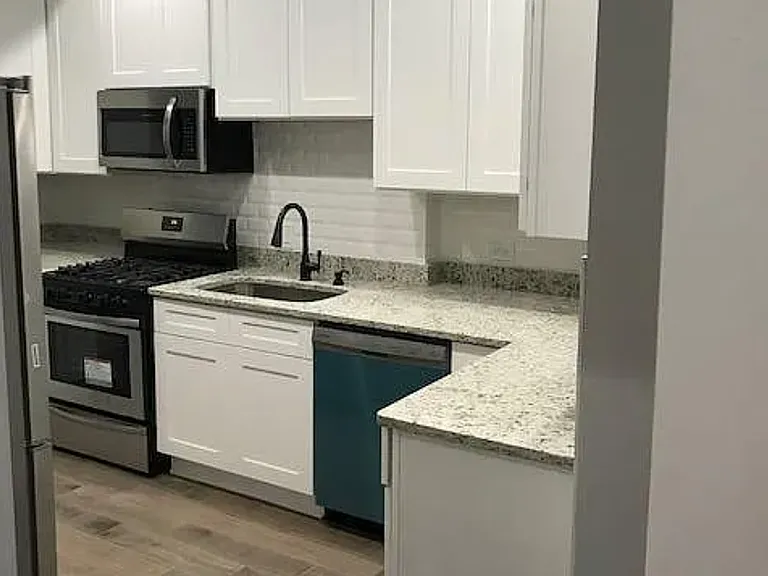 2340 W Fullerton Ave #2 — Photo 5