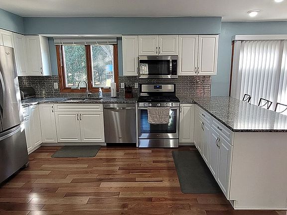 4th image of 3642 Lido Dr