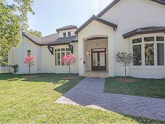 3rd image of 1010 Andora Ave