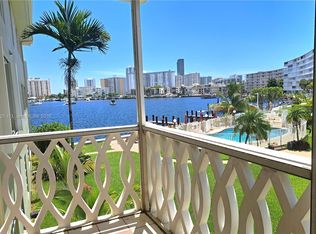Crystal Cove, Hallandale, FL 33009