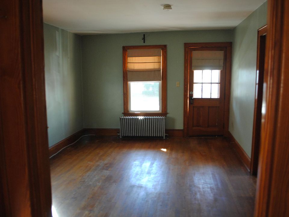 2nd image of 131 Calhoun St