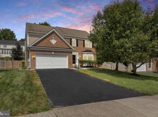 5880 Moonbeam Dr, Woodbridge, VA 22193