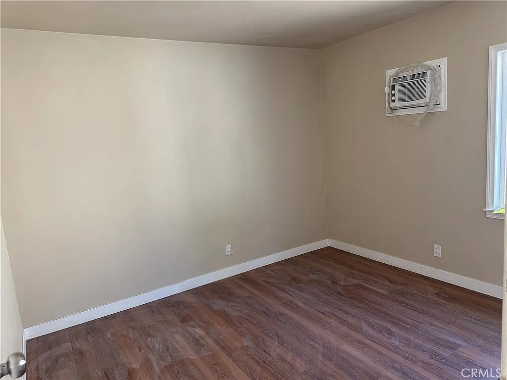 2 bed, 1037 sqft, $3,200 — Photo 4