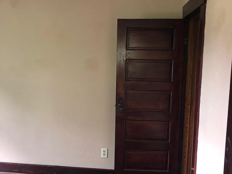 1820 Clarendon Ave — Photo 10