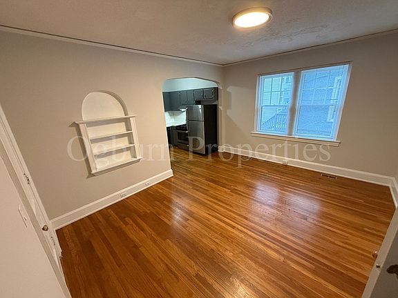 3rd image of 1416 Glade St APT 4
