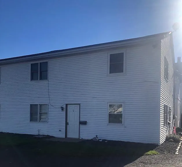 141 S 3rd St — Photo 1