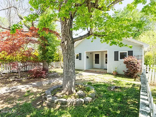222 Broad St #A Photo 1