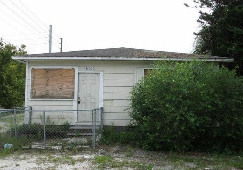 1st image of 3500 1st Ave S