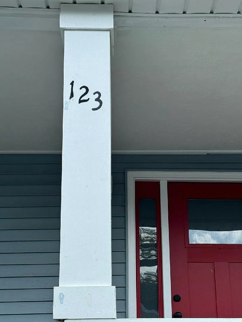 Clifton/Frankfort 3 Bedroom 2-Bath House — Photo 1