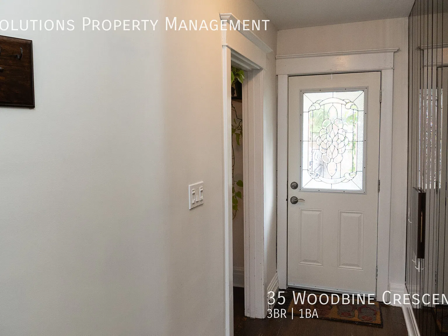 Wow Woodbine! Single Family Home. — Photo 3