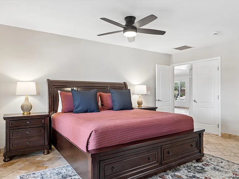 9023 W Patrick Ln — Photo 17