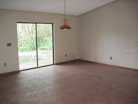 3rd image of 1411 Alden St