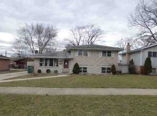 10512 Forest Ln, Chicago Ridge, IL 60415