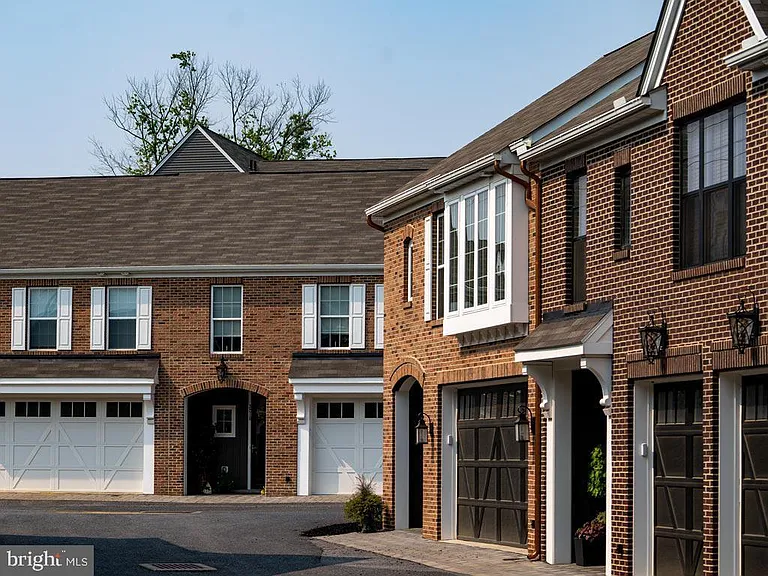 1354 Station House Ln — Photo 39