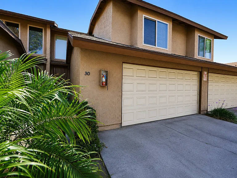 1112 S Cypress Ave #30 — Photo 17