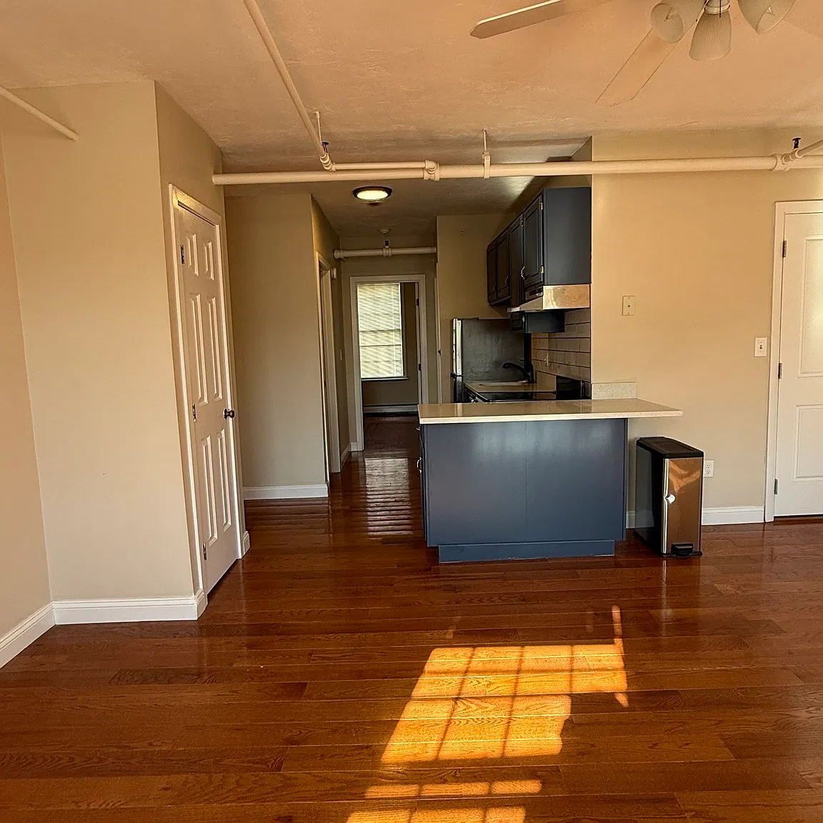 2 bed, 1.0 bath, 750 sqft, $2,295 — Photo 3