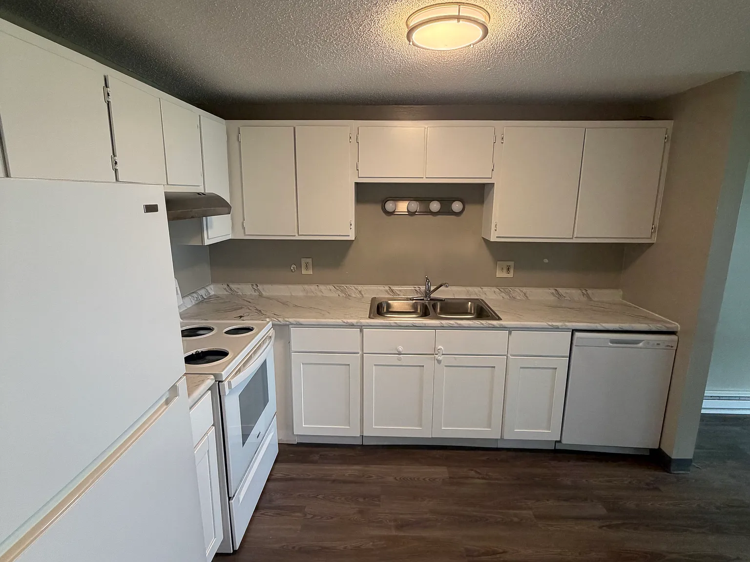 6367 Robinson Rd — Photo 3