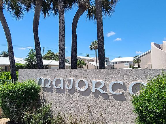 5th image of 556 Majorca Ct