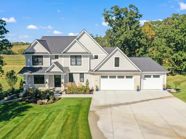 5153 8th St SW, Rochester, MN 55902