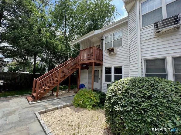 25 W Main St APT 8, Norwalk, CT 06851