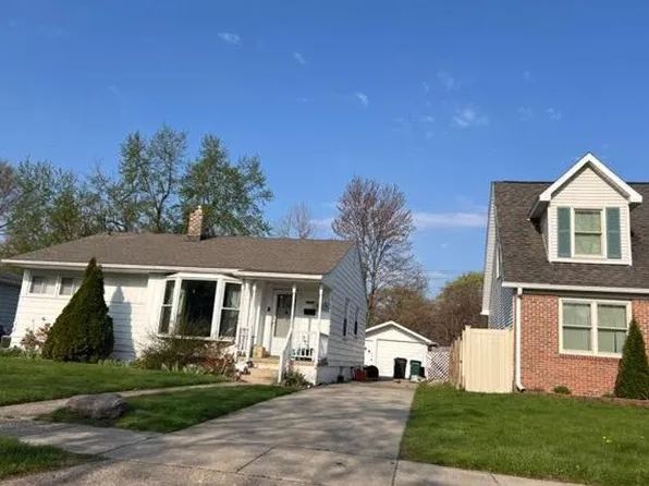 23231 Meadowlark St, Oak Park, MI 48237