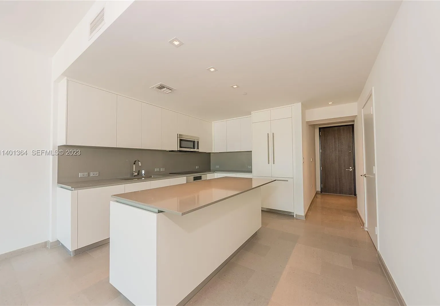 1 bed, 1.5 bath, 883 sqft, $4,300 — Photo 1