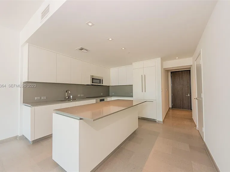 88 SW 7th St #1300 — Photo 1