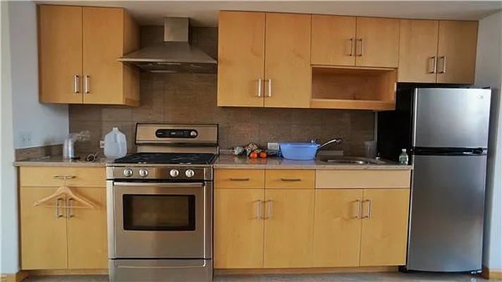 Rented by R New York | media 17