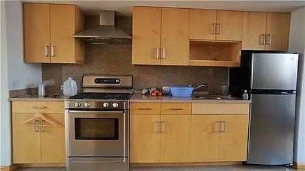 Rented by R New York