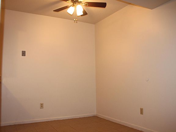 3rd image of 1306 Michigan Ave W APT 3