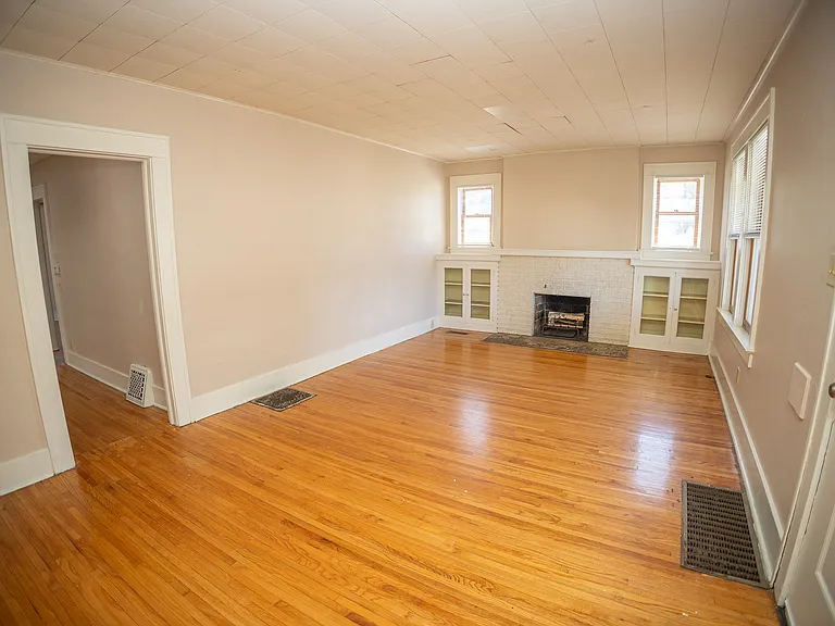 929 E Dunklin St #A — Photo 5