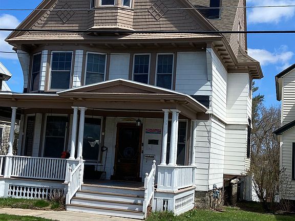 3rd image of 708 Franklin St