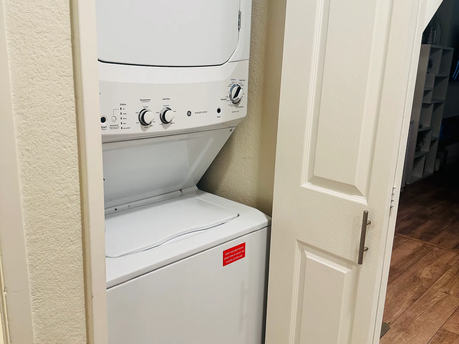 2 bed, 2.5 bath, 1400 sqft, $2,000 — Photo 4