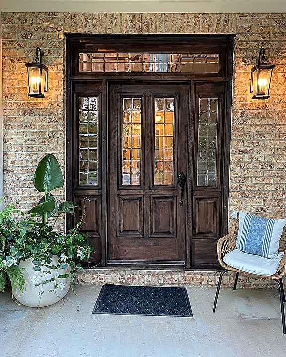 2nd image of 461 Country Club Ln