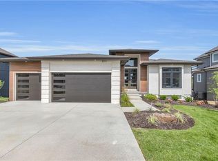 8011 Brockway St, Lenexa, KS 66220