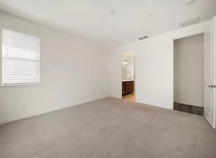 536 Spyglass Cir — Photo 8