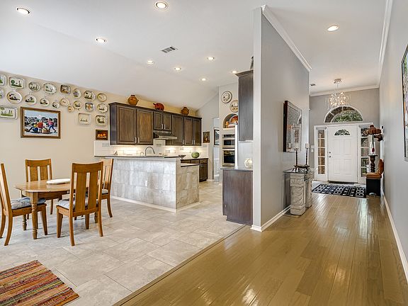 4th image of 63 Fonthill Way