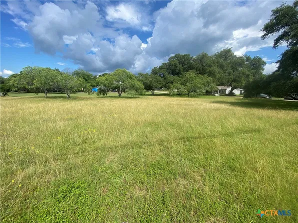 0 N San Patricio St, Goliad, TX 77963
