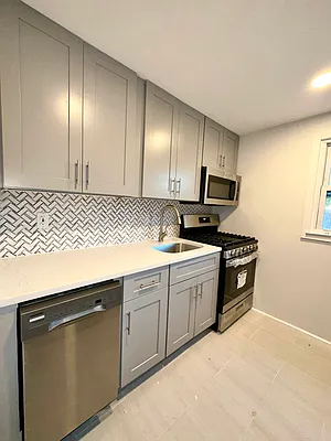 Rented by Peter Ashe | media 11