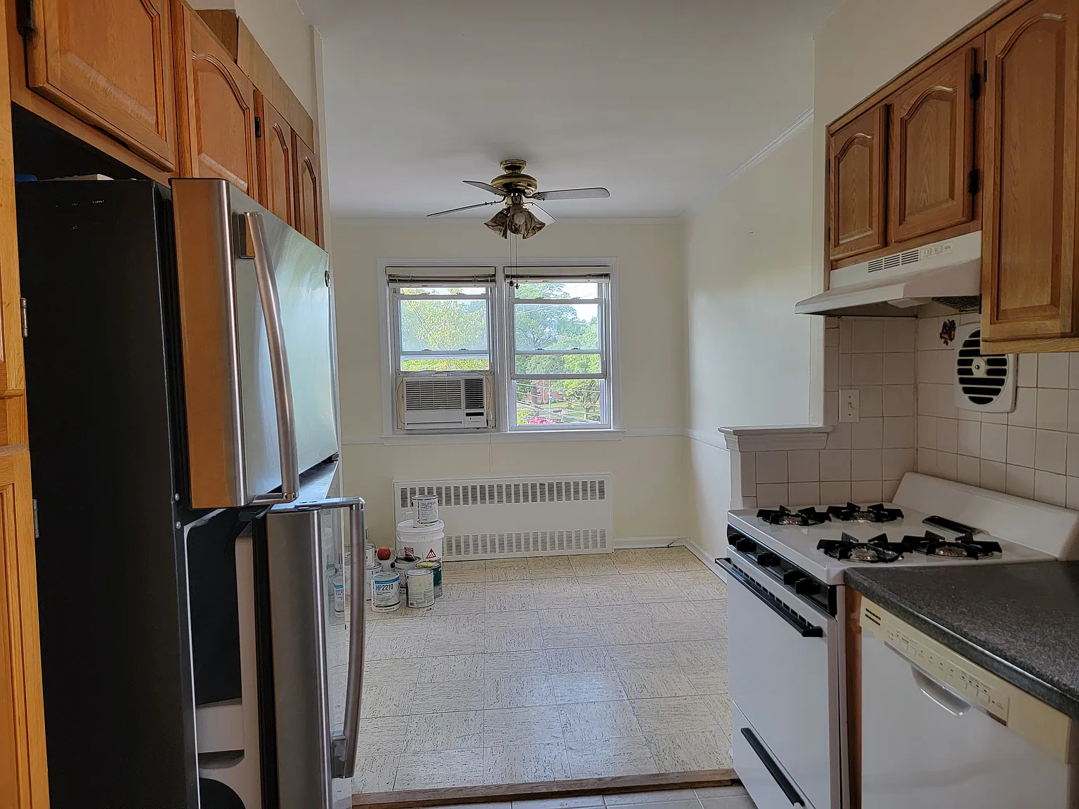 19th Ave, Whitestone — Photo 4