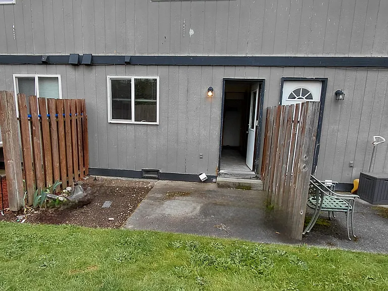 2426 Madison Ave SE #3 — Photo 11