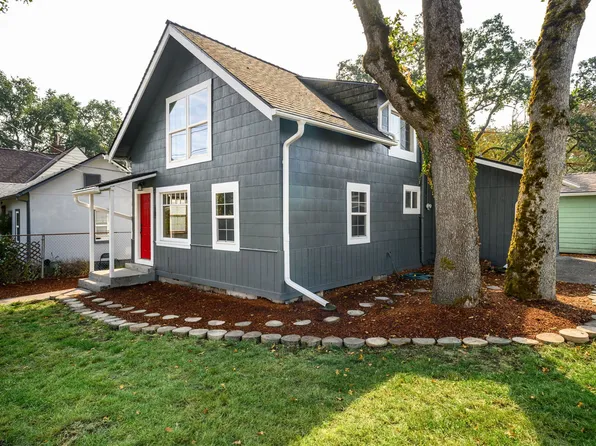 661 Old Portland Rd, Saint Helens, OR 97051